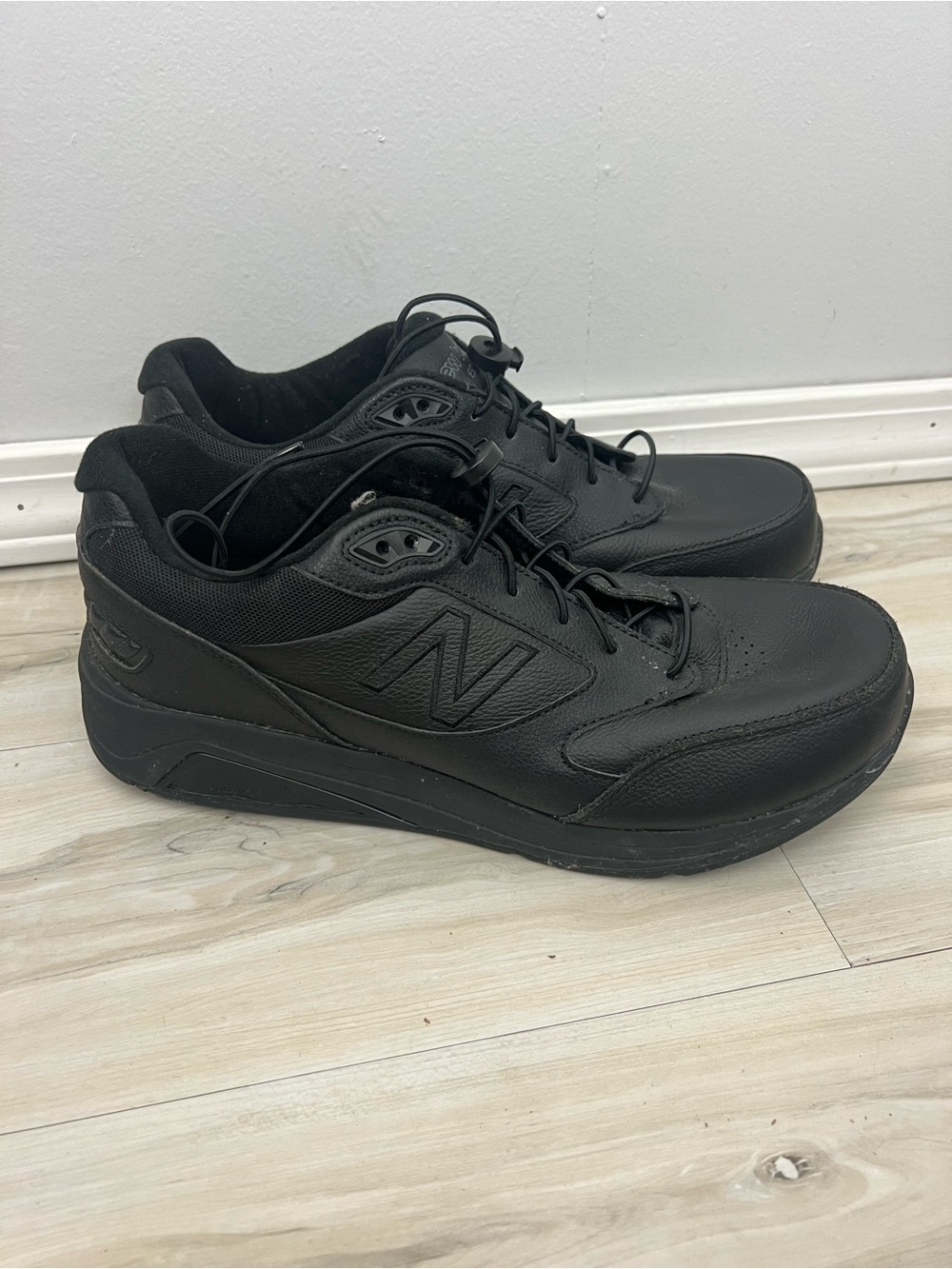 New Balance 928v3 Men's Black Walking Sneakers